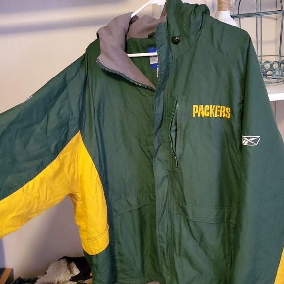Green Bay Packers Jacket - Picture 3 of 4